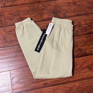 Aritzia Tna sweatpants